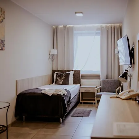 Greys Polonia אכסניה *