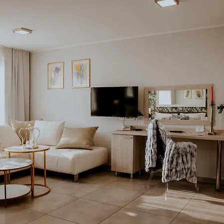 Greys Polonia אכסניה Zasutowo