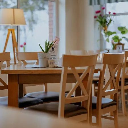 Greys Polonia אכסניה *