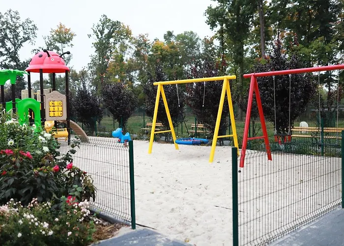 بيت شباب Greys Polonia Zasutowo