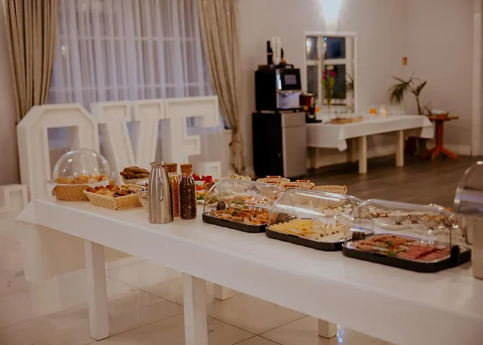 بيت شباب Greys Polonia Zasutowo