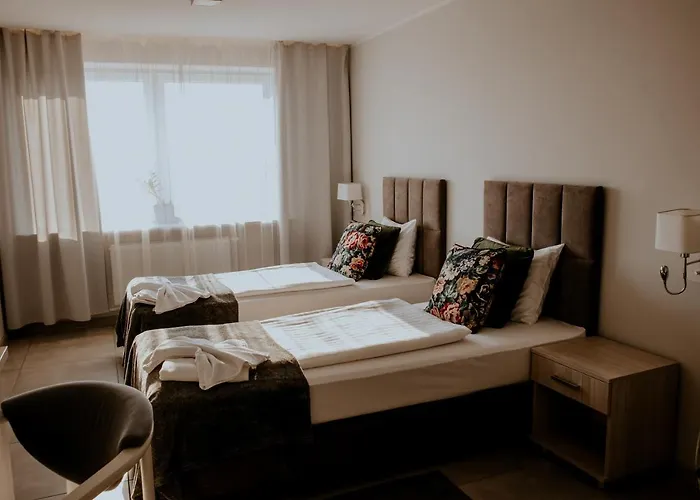 بيت شباب Greys Polonia Zasutowo