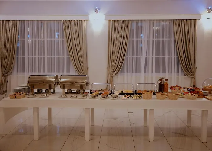 بيت شباب Greys Polonia