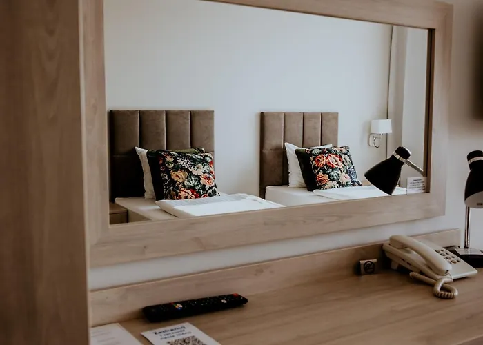 Greys Polonia بيت شباب