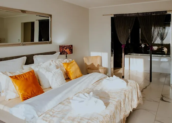 بيت شباب Greys Polonia