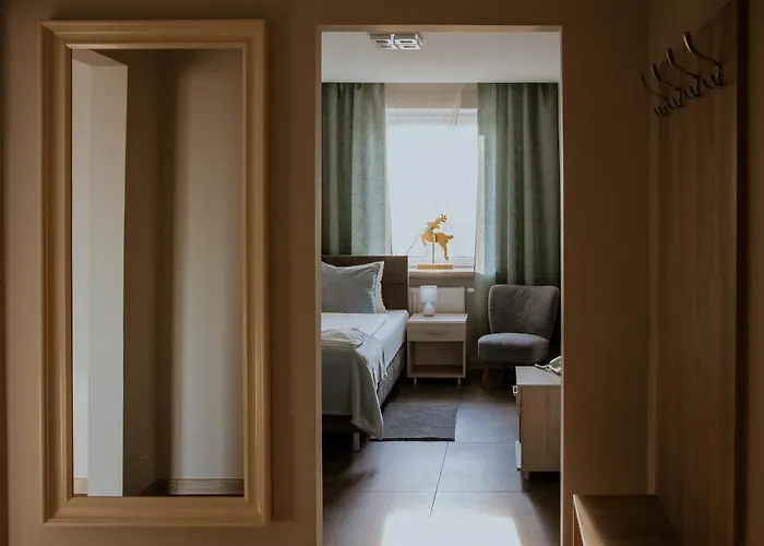 بيت شباب Greys Polonia