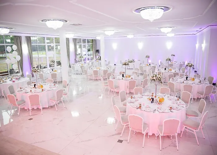 بيت شباب Greys Polonia *