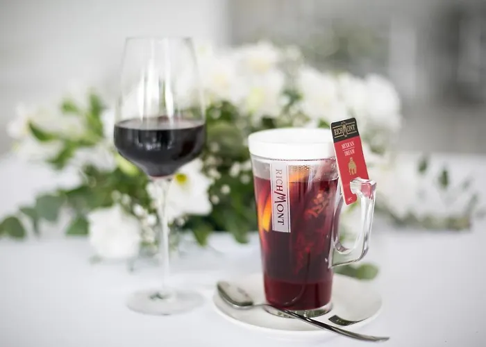 بيت شباب Greys Polonia