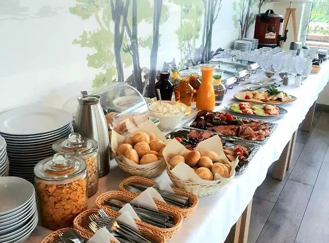 بيت شباب Greys Polonia